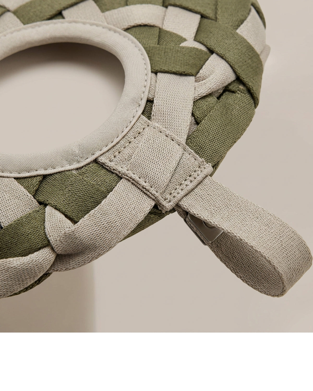 Xkdwp Braided Flat Band Shower Ring Olive Stone - Detail view